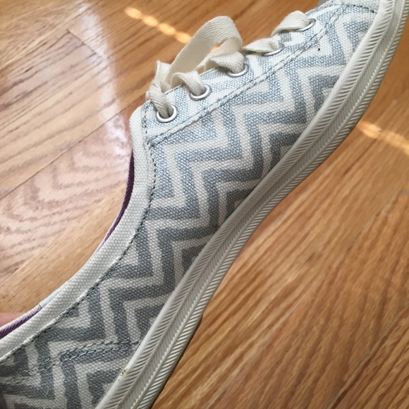 Ked’s Shoes Size 7 - Picture 4 of 6